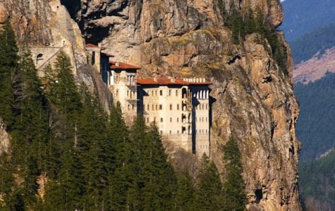 Sumela Monastery Sümela Manastırı Gezi Rehberi: Nerededir, Nasıl Gidilir? Aktiviteler Nelerdir?