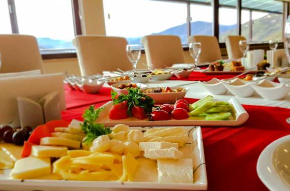 Trabzon-acik-bufe-kahvalti-serpme-kahvalti